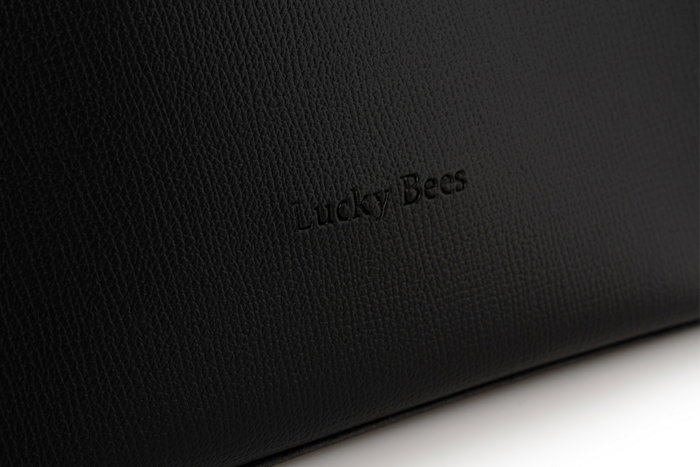 Lucky Bees 1229 Bolso Cruzado Mujer, Bolso de Cuero de Polivinilo, Elegante y Versátil, Color Negro, 28x13x22 cm